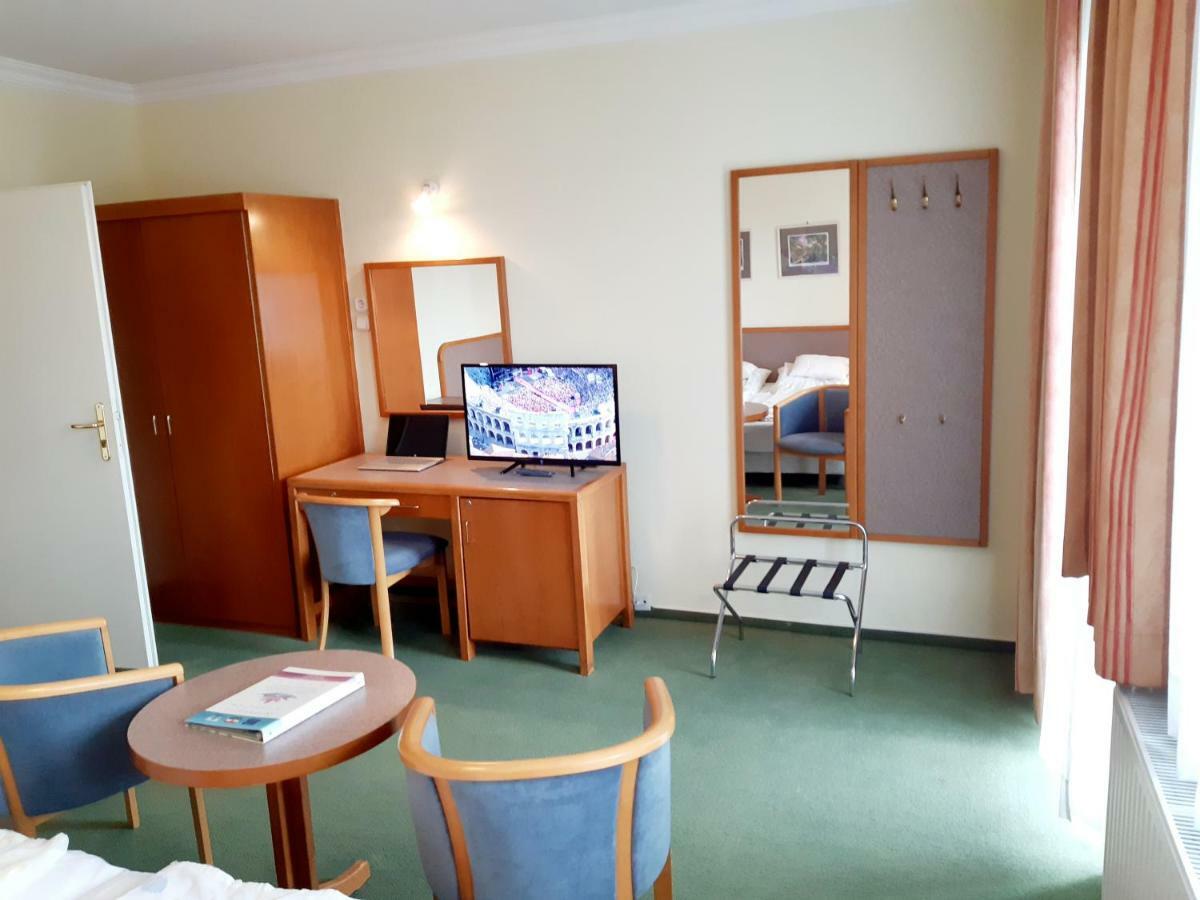 Apartment Pension Rideg Heviz Exterior photo